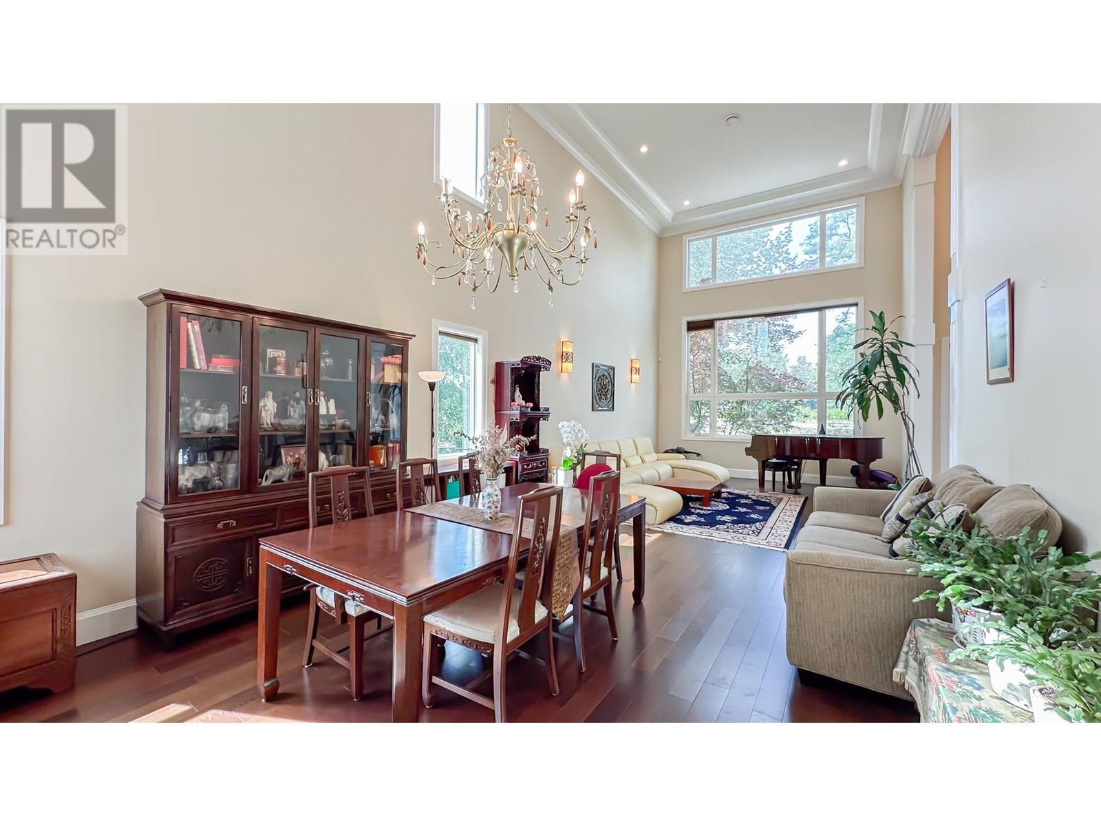 21800 RIVER Road, Richmond