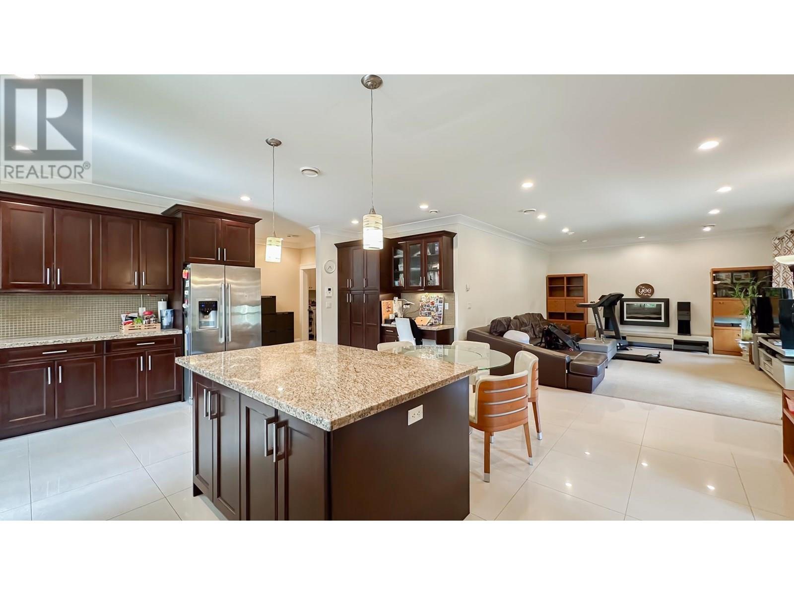 21800 RIVER Road, Richmond