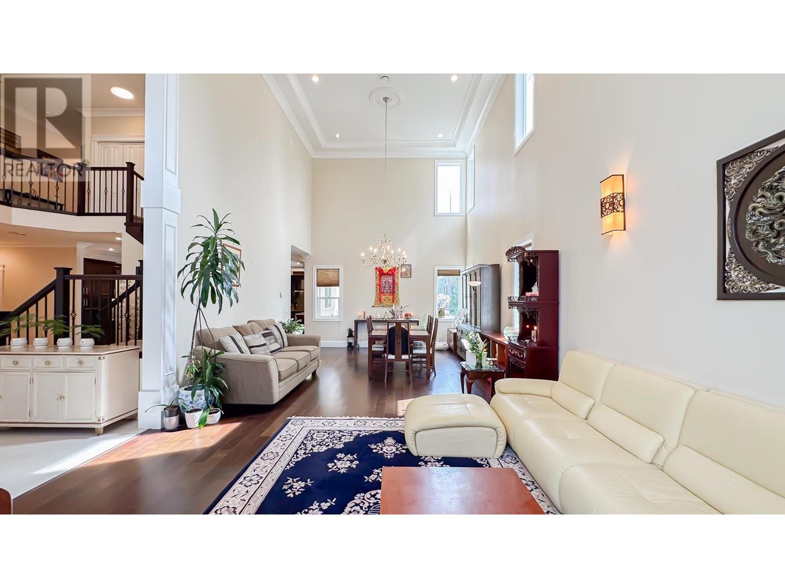 21800 RIVER Road, Richmond