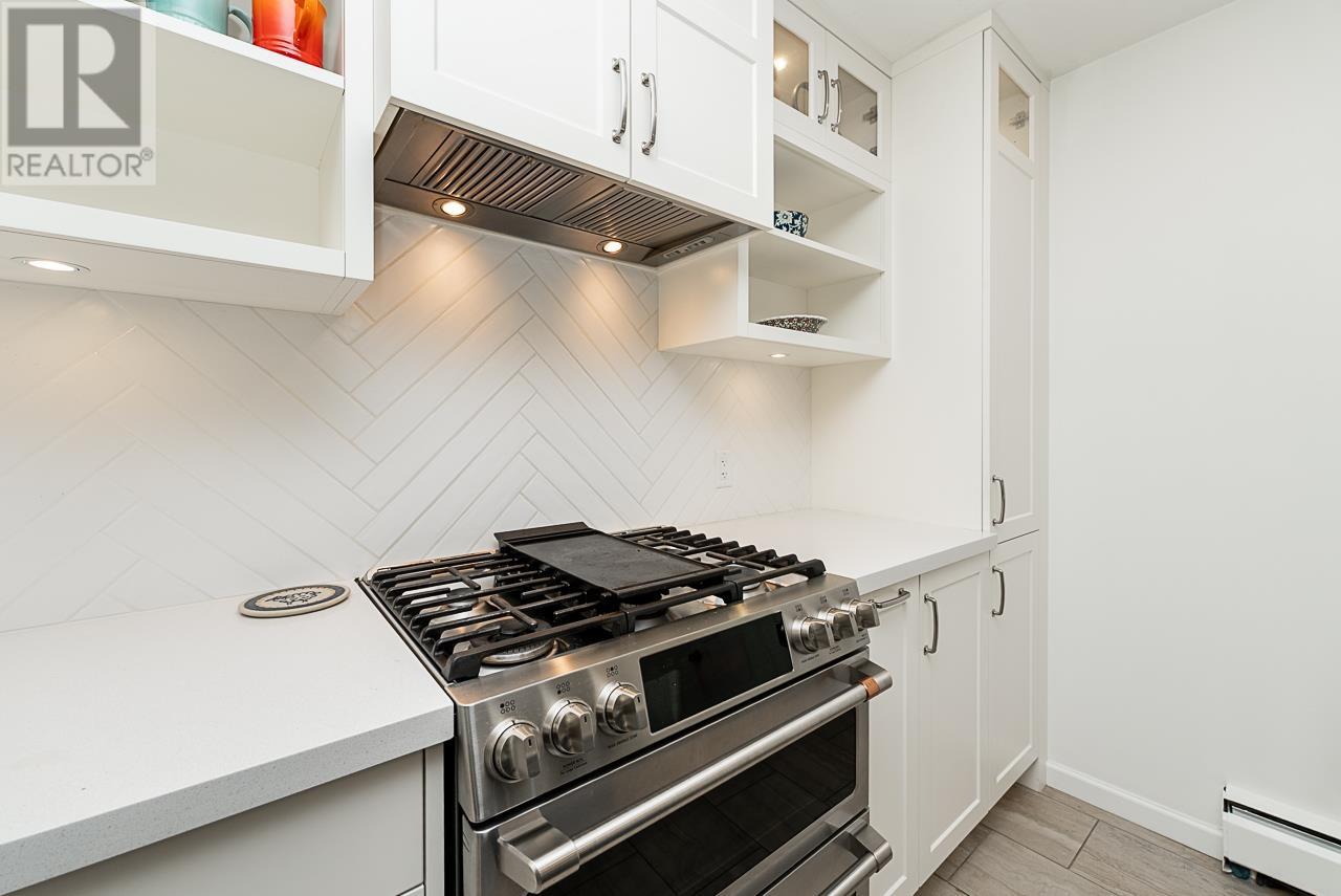 Photo 10 of 4151 Tytahun Crescent, Vancouver BC