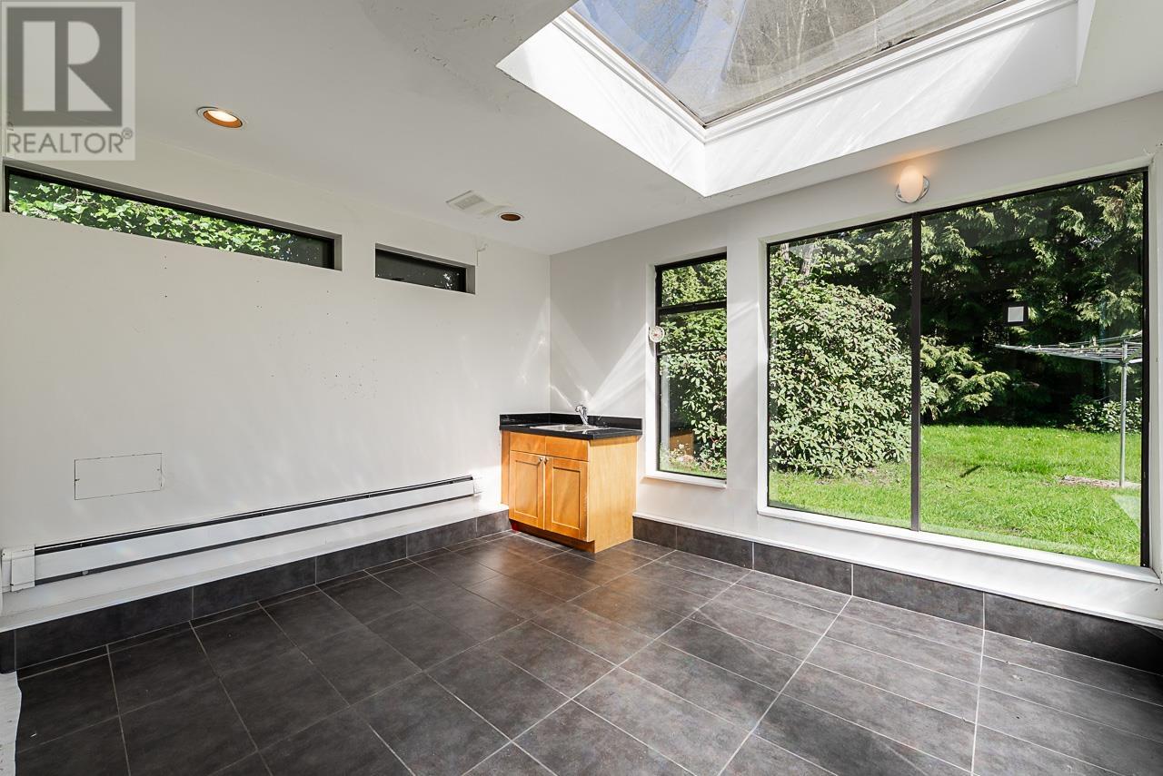 Photo 14 of 4151 Tytahun Crescent, Vancouver BC