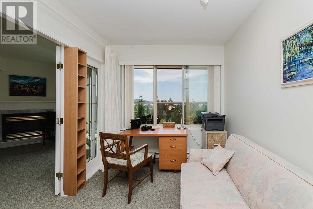 302 5780 TRAIL AVENUE, Sechelt