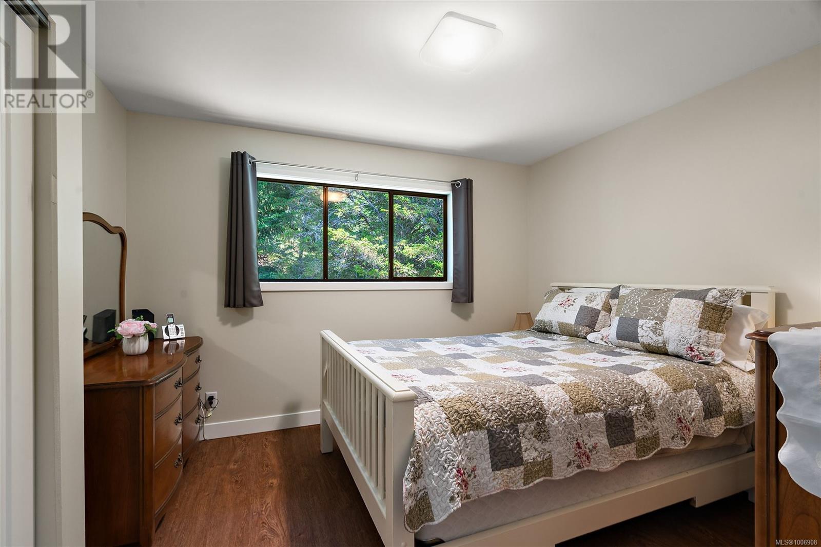 Photo 27 of 1649 Charlton Rd, Saanich BC