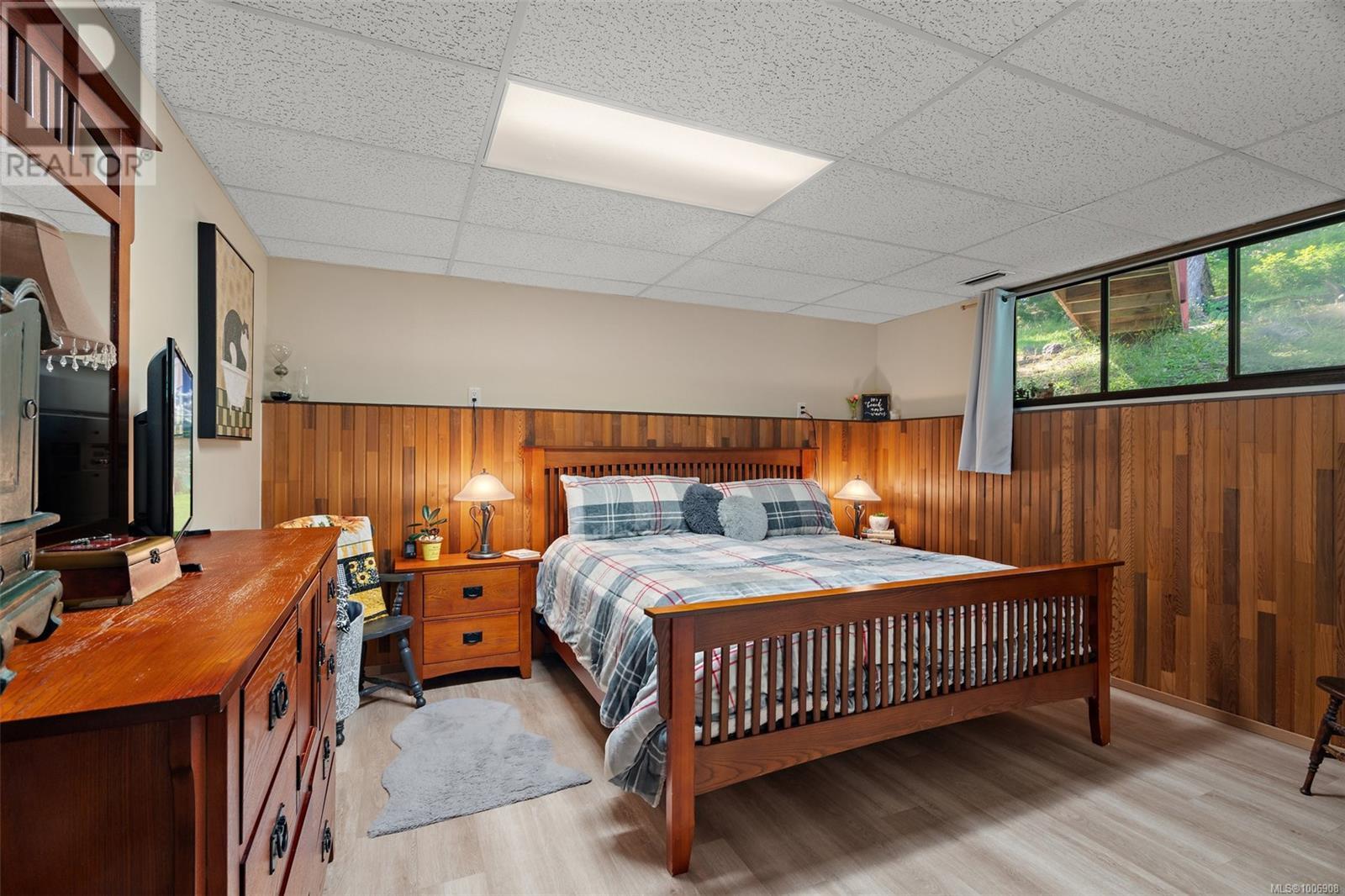 Photo 32 of 1649 Charlton Rd, Saanich BC