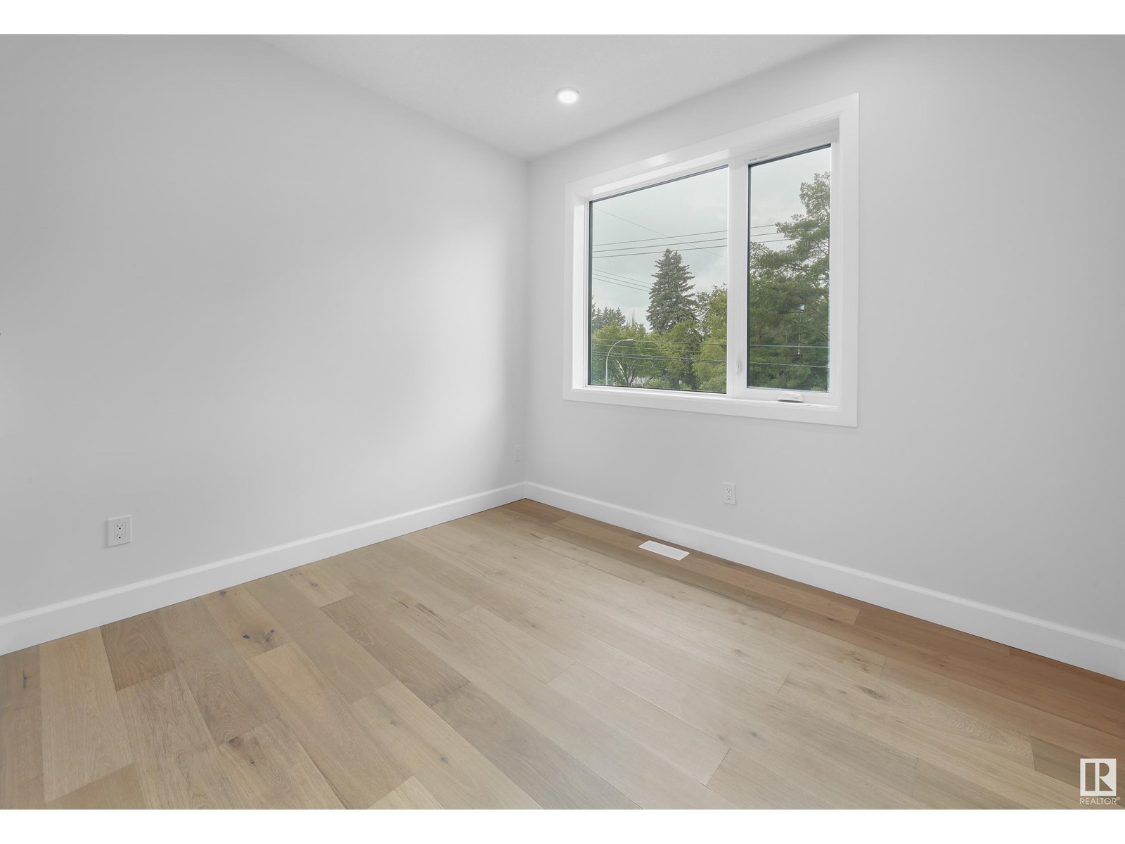 Photo 30 of 6003 107 St Nw, Edmonton AB