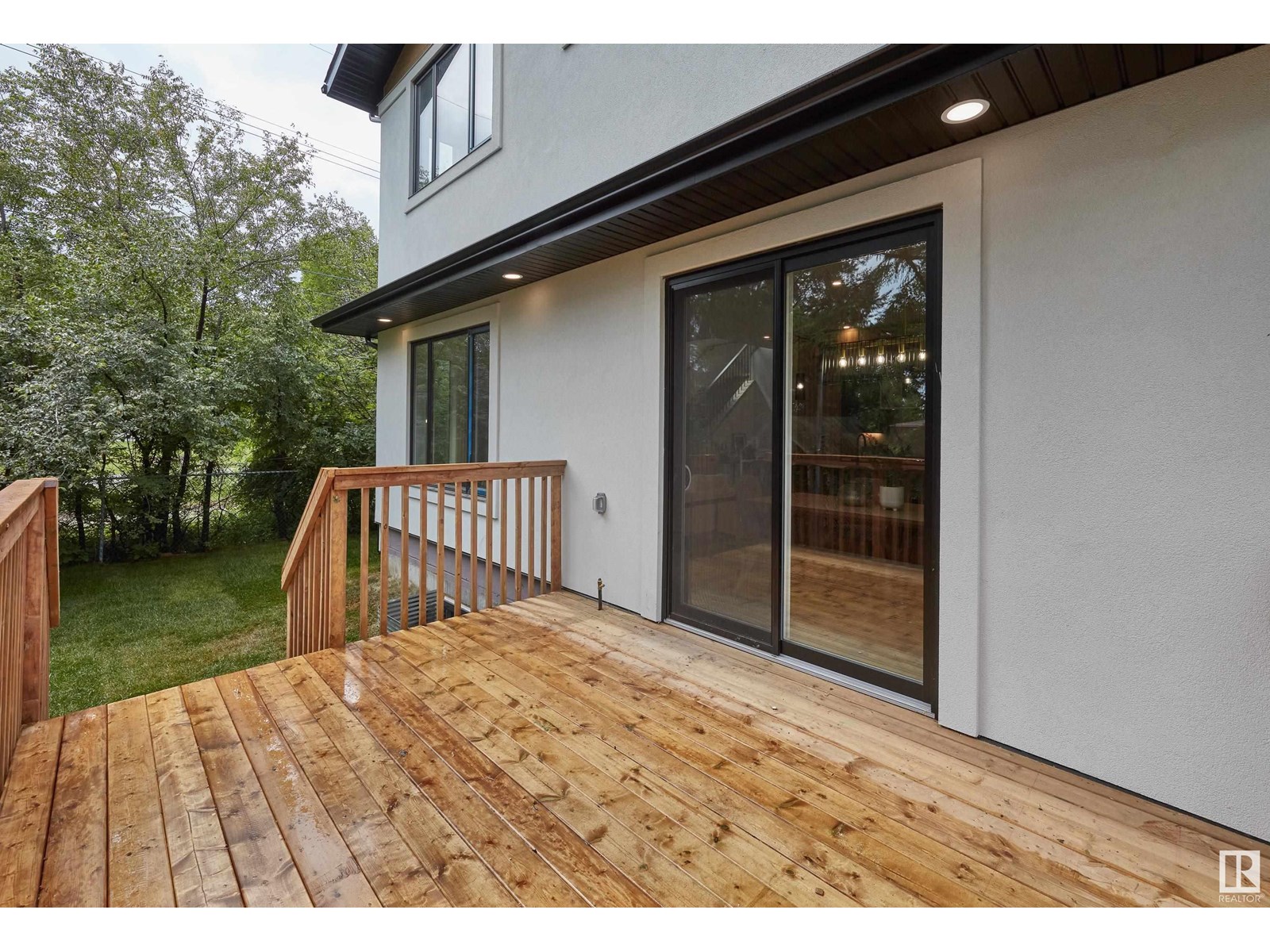 Photo 6 of 6003 107 St Nw, Edmonton AB