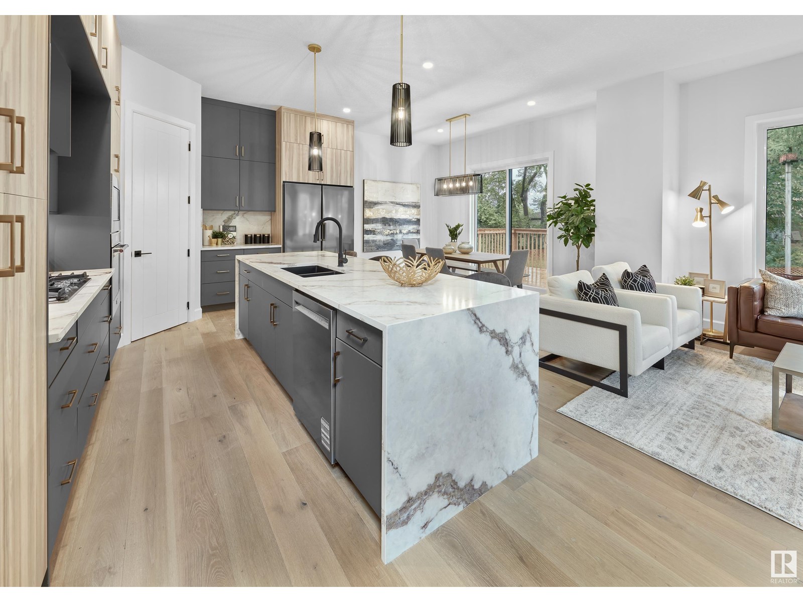 Photo 33 of 6003 107 St Nw, Edmonton AB
