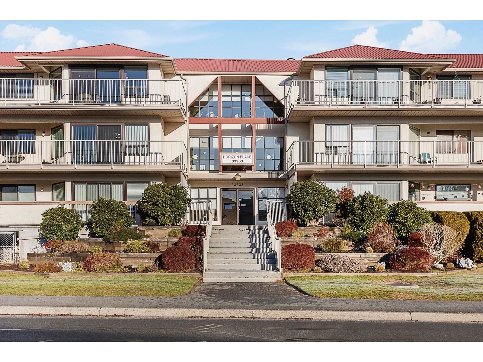 Photo 1 of 202 33233 Bourquin Crescent, Abbotsford BC