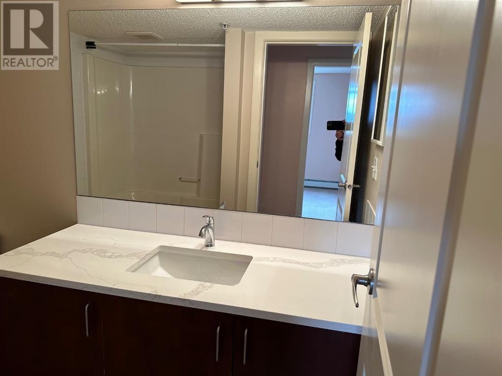 Single Family House for Sale in   Country Village Circle NE Country Hills Village Calgary 