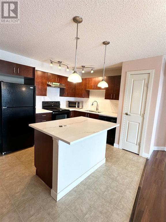 Single Family House for Sale in   Country Village Circle NE Country Hills Village Calgary 