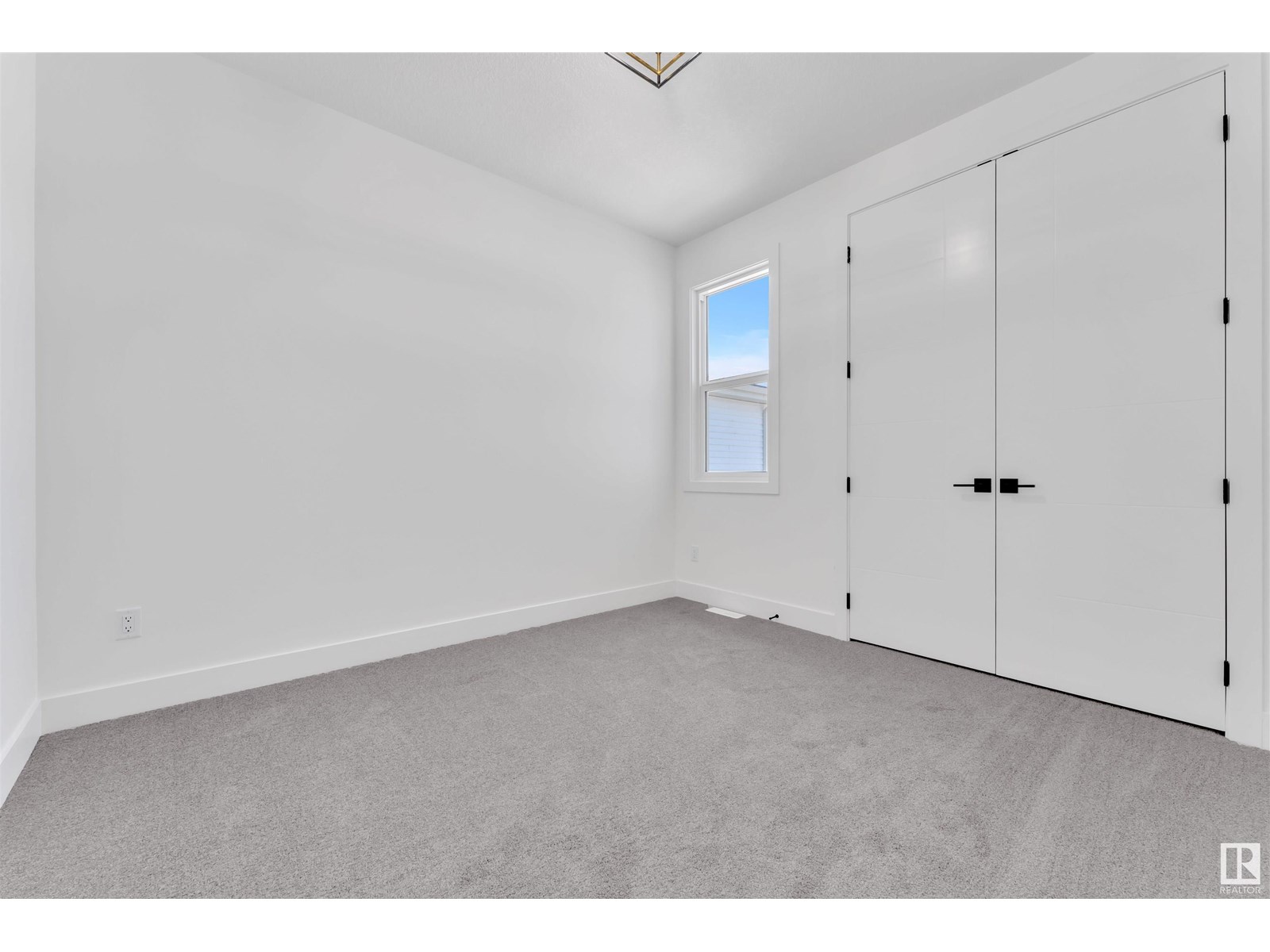 Photo 1 of 4306 35 St, Beaumont AB