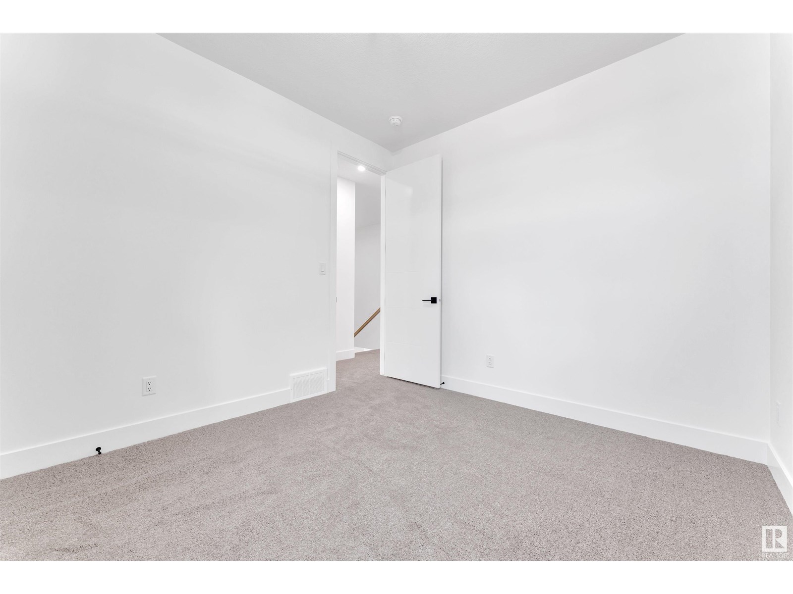 Photo 31 of 4306 35 St, Beaumont AB