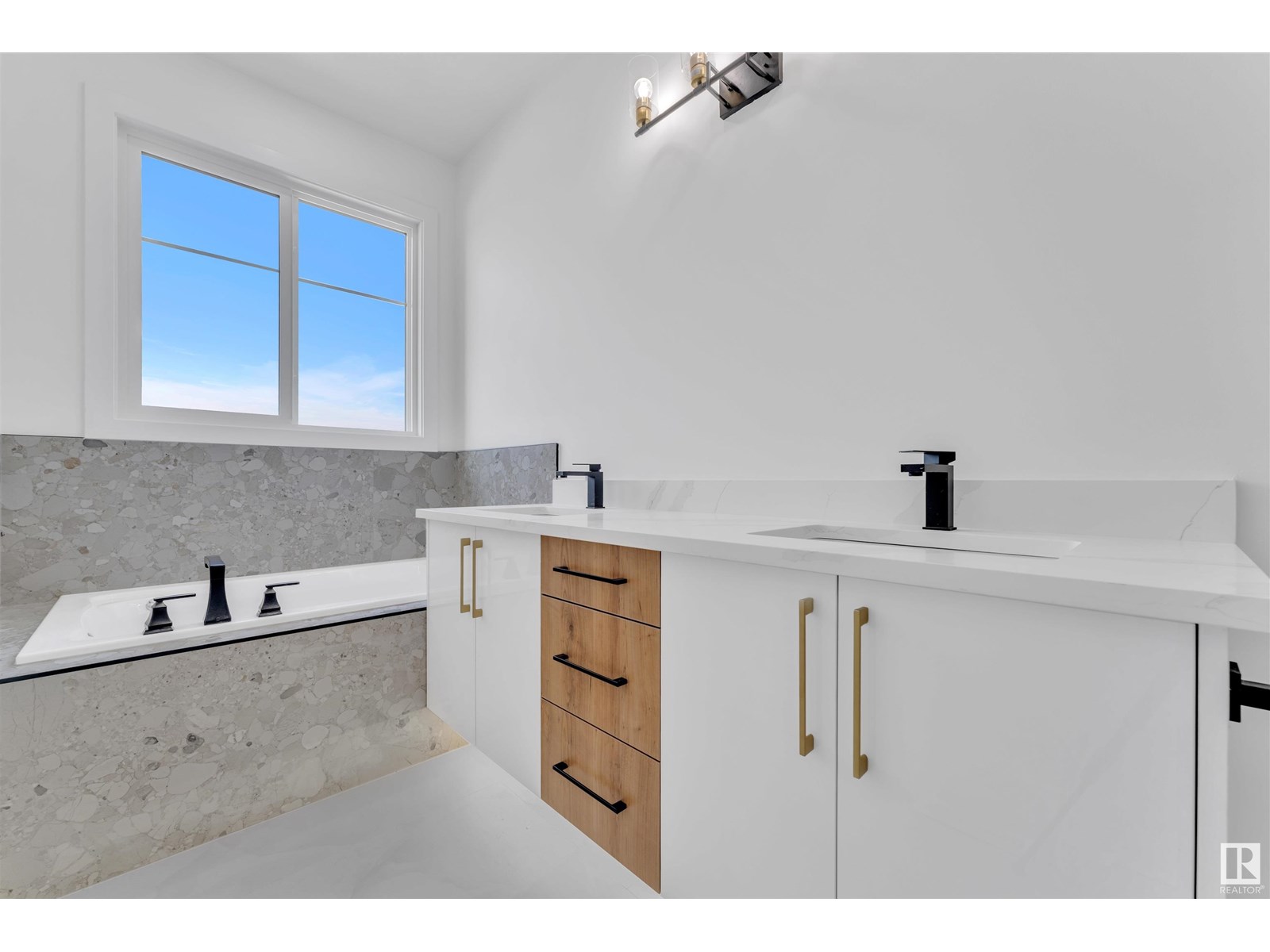 Photo 8 of 4306 35 St, Beaumont AB