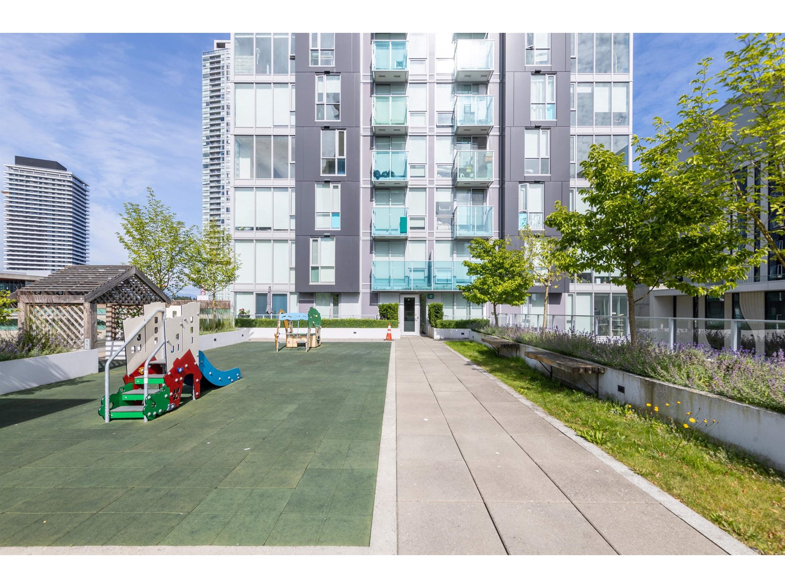 Photo 36 of 2612 13438 Central Avenue, Surrey BC