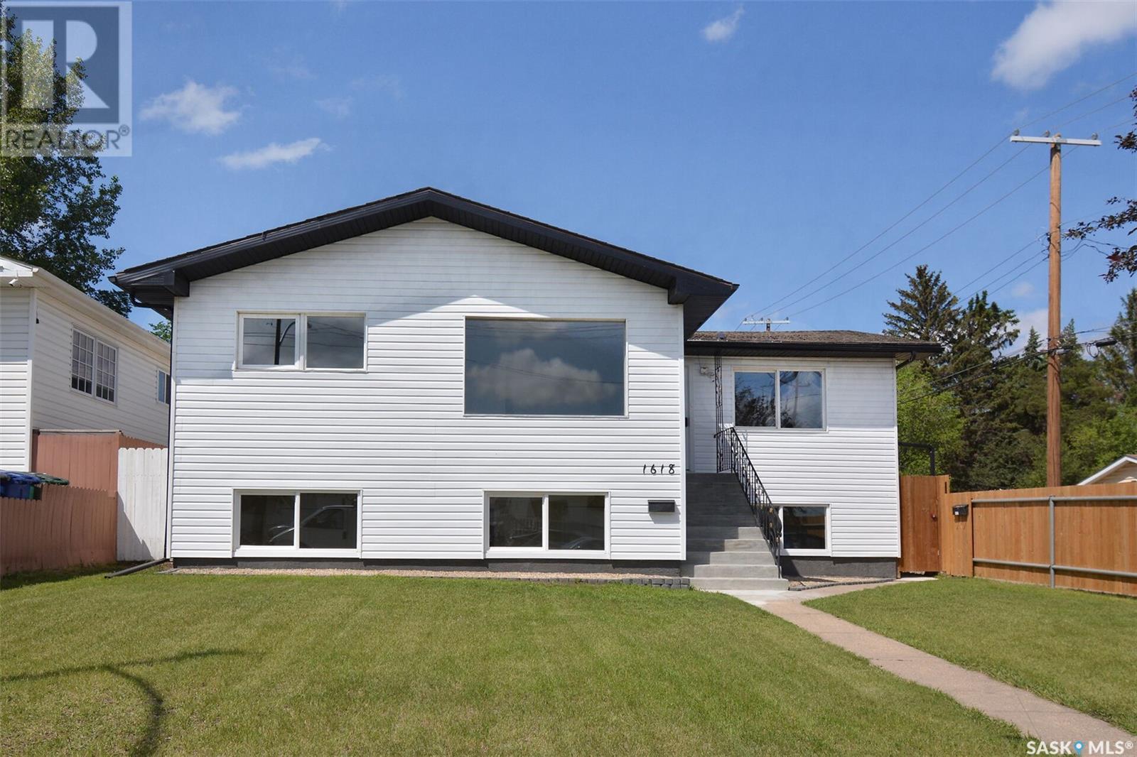 Photo 2 of 1618 19th Street W, Saskatoon SK