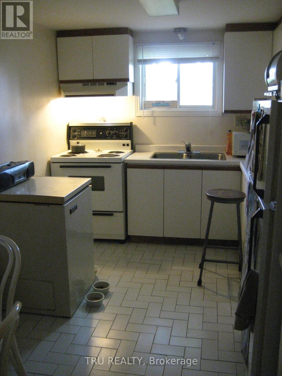 Photo 9 of 1567 Goth Avenue, Ottawa ON
