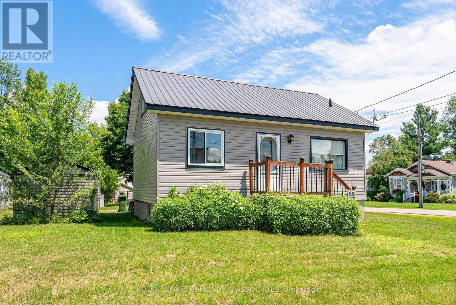Photo 44 of 961 Bronx Street, Pembroke ON