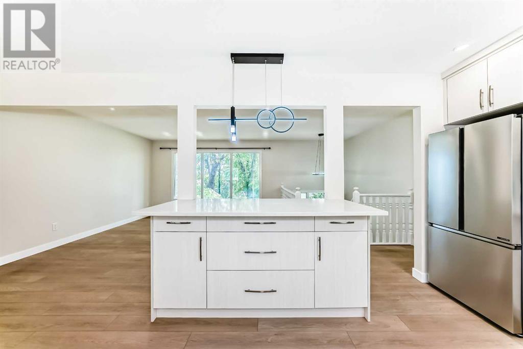Single Family House Bi-level for Sale in   Street NW Huntington Hills Calgary 