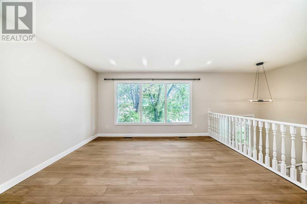 Single Family House Bi-level for Sale in   Street NW Huntington Hills Calgary 