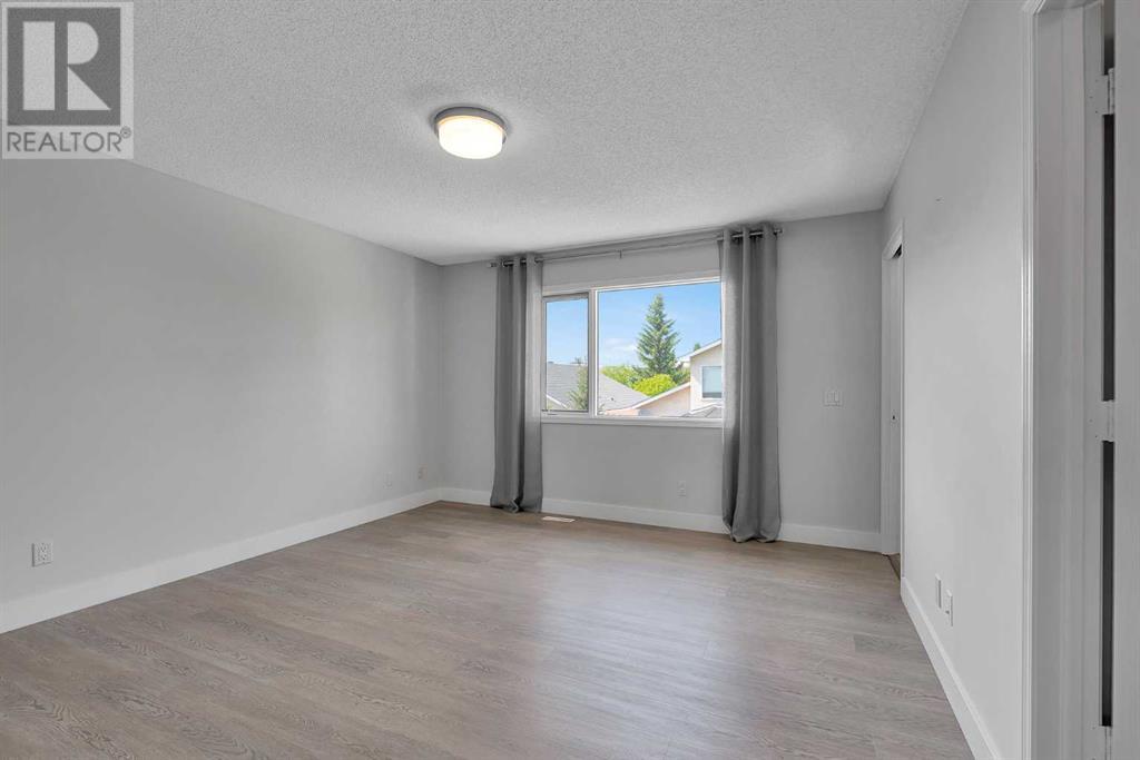 Single Family House for Sale in  Hidden Circle NW Hidden Valley Calgary 