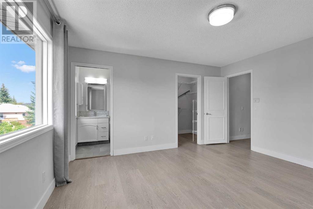 Single Family House for Sale in  Hidden Circle NW Hidden Valley Calgary 