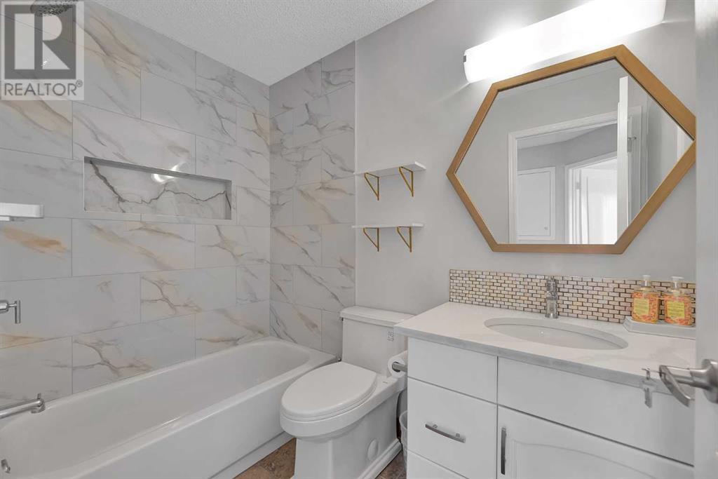 Single Family House for Sale in  Hidden Circle NW Hidden Valley Calgary 
