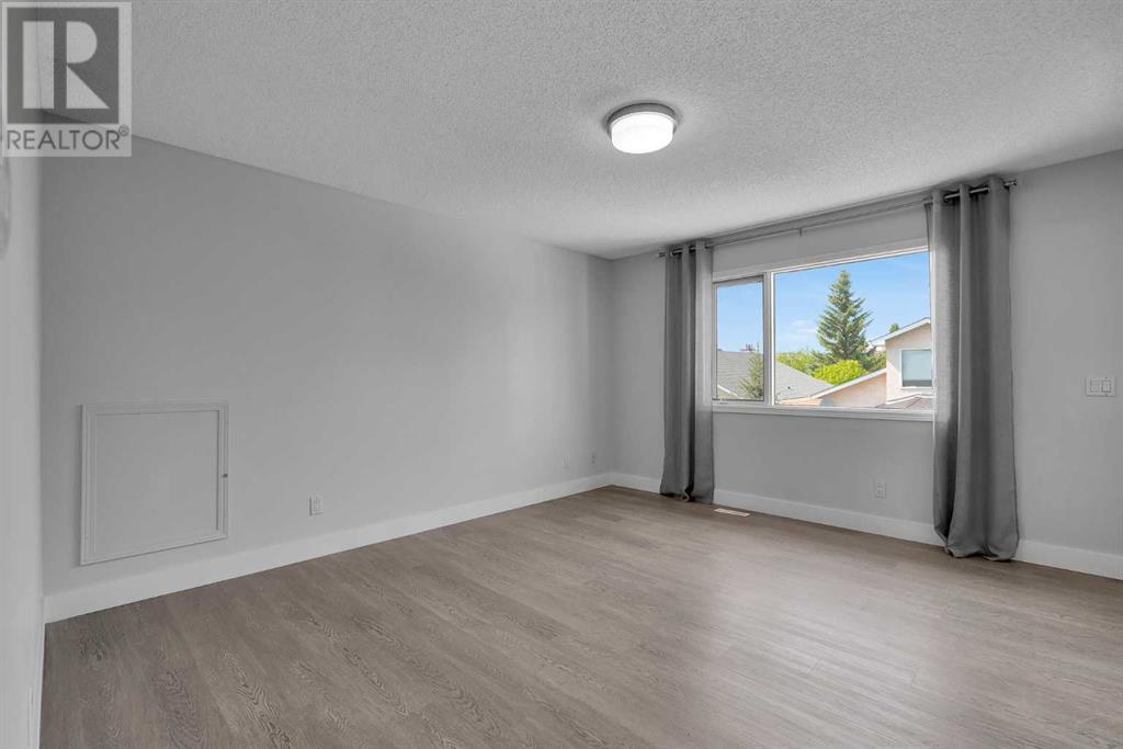 Single Family House for Sale in  Hidden Circle NW Hidden Valley Calgary 