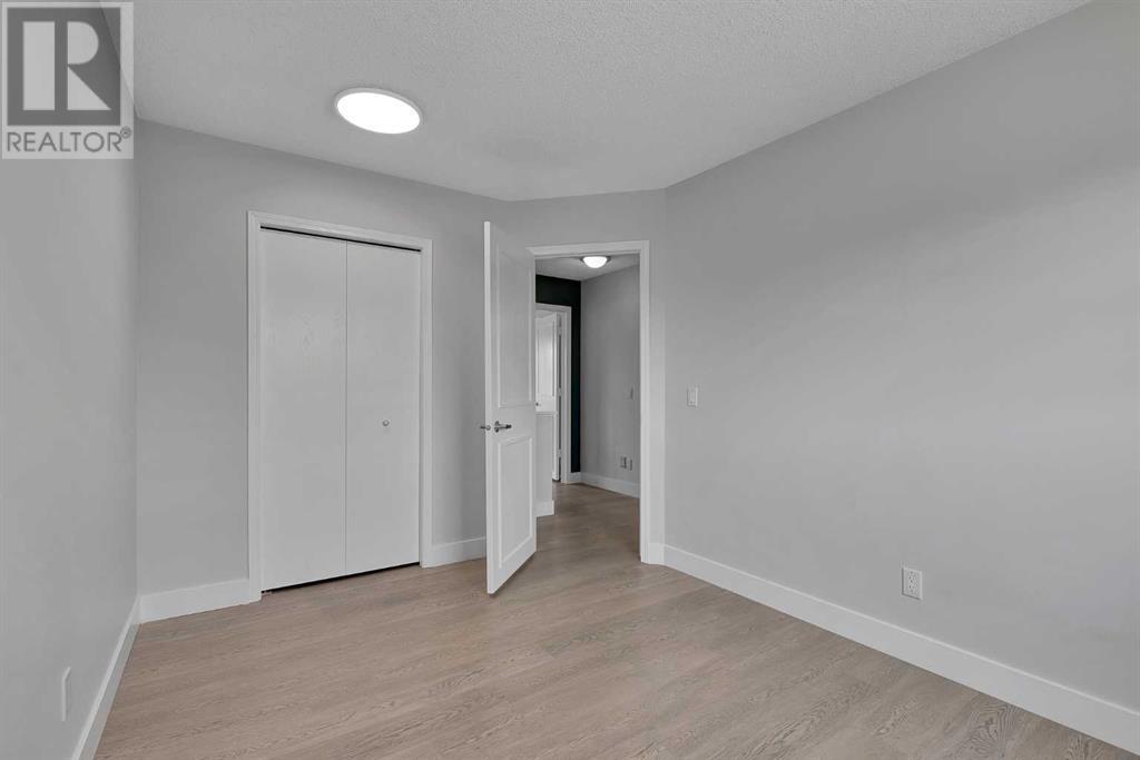 Single Family House for Sale in  Hidden Circle NW Hidden Valley Calgary 