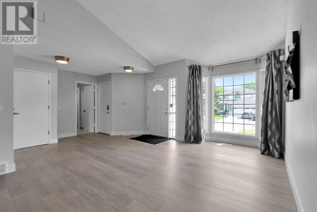 Single Family House for Sale in  Hidden Circle NW Hidden Valley Calgary 