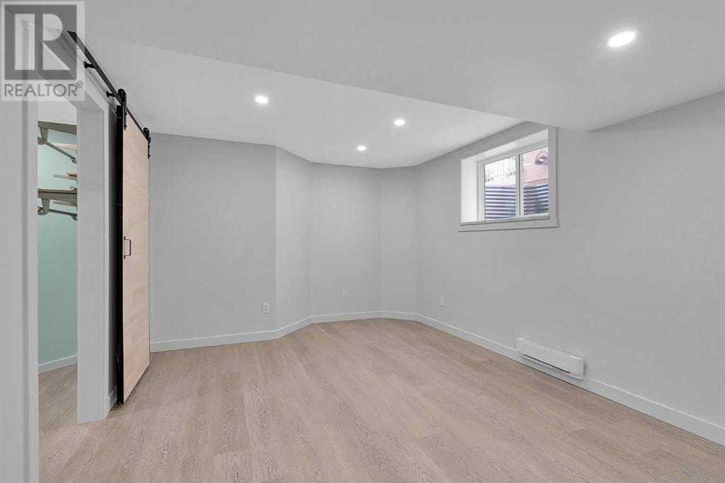 Single Family House for Sale in  Hidden Circle NW Hidden Valley Calgary 