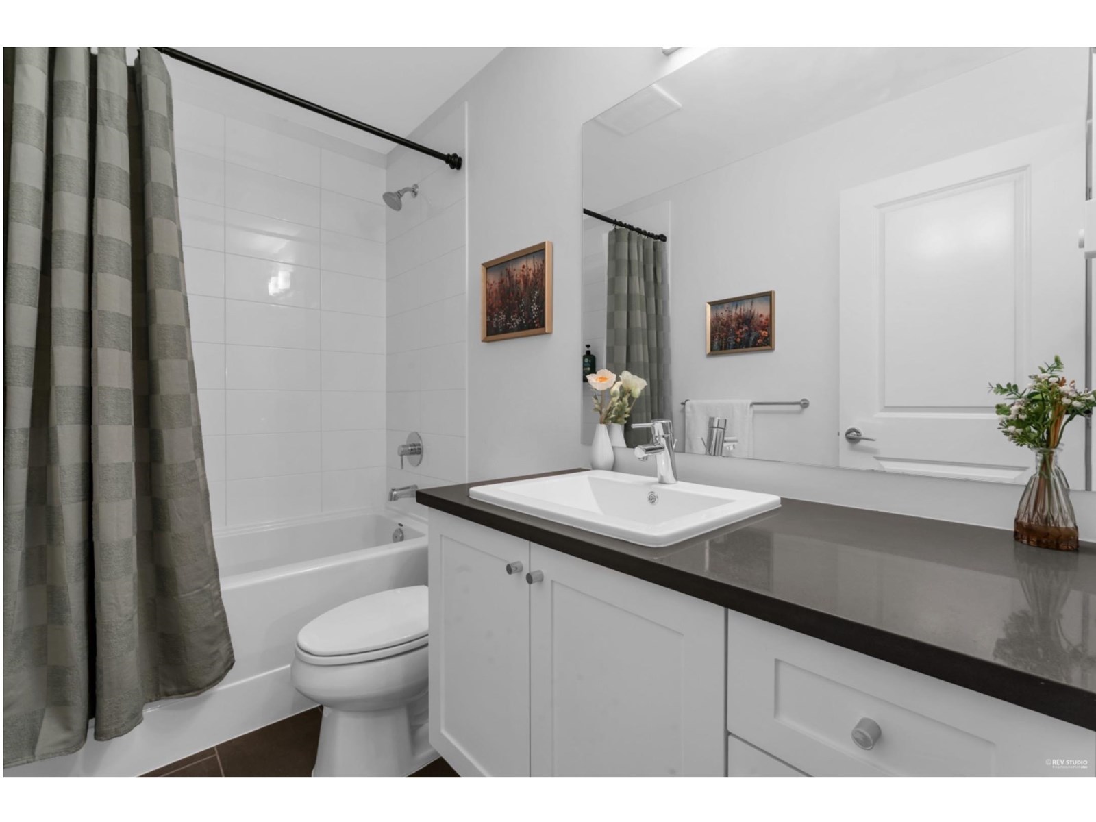 Photo 21 of 1 16357 15 Avenue, Surrey BC