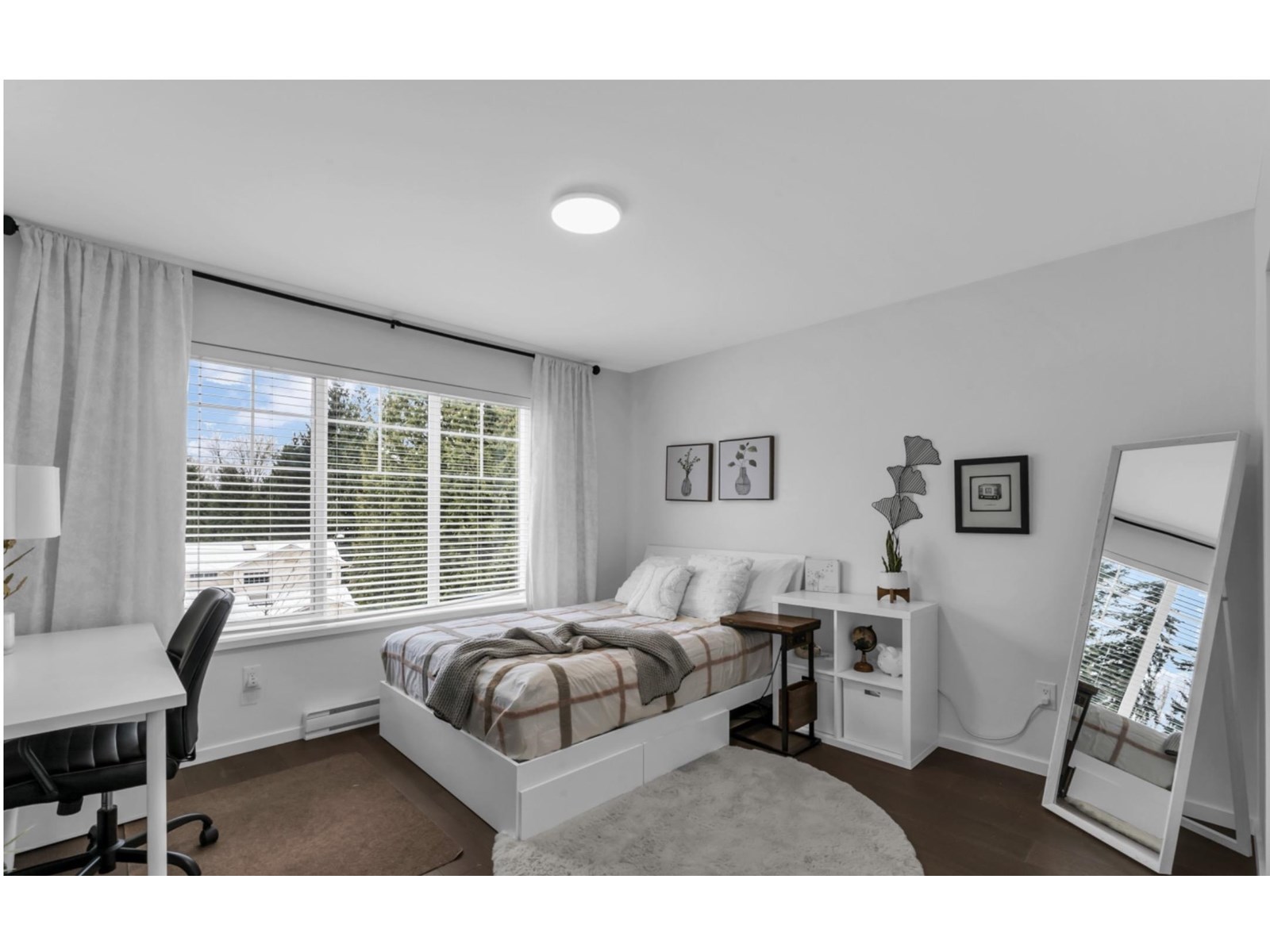 Photo 15 of 1 16357 15 Avenue, Surrey BC
