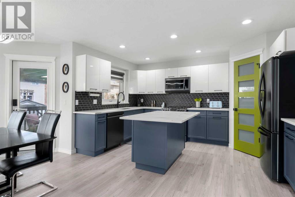 Photo 10 of 450 Cimarron Circle, Okotoks AB