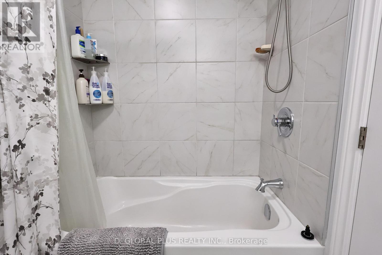 Photo 17 of 90 Cameron Crescent S, Cornwall ON