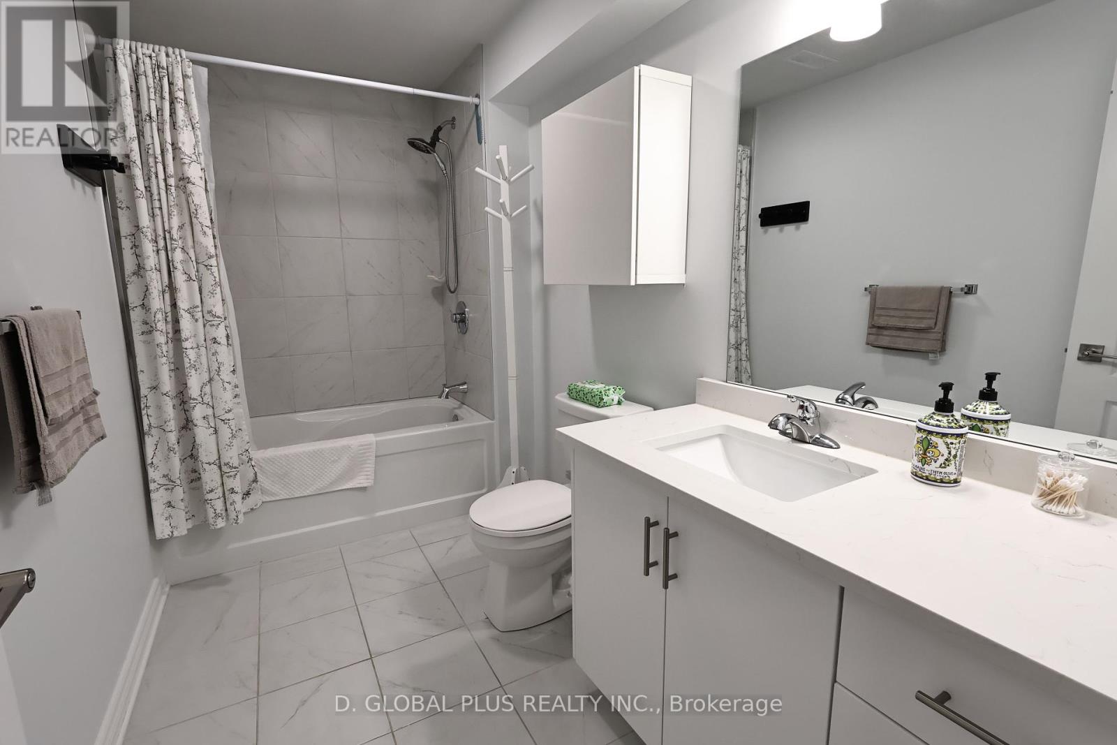 Photo 21 of 90 Cameron Crescent S, Cornwall ON