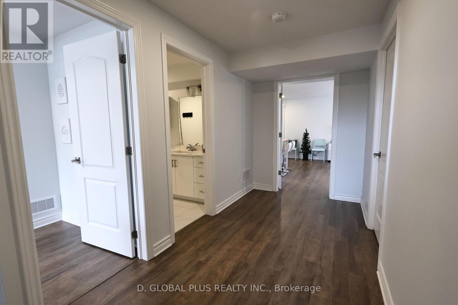 Photo 19 of 90 Cameron Crescent S, Cornwall ON