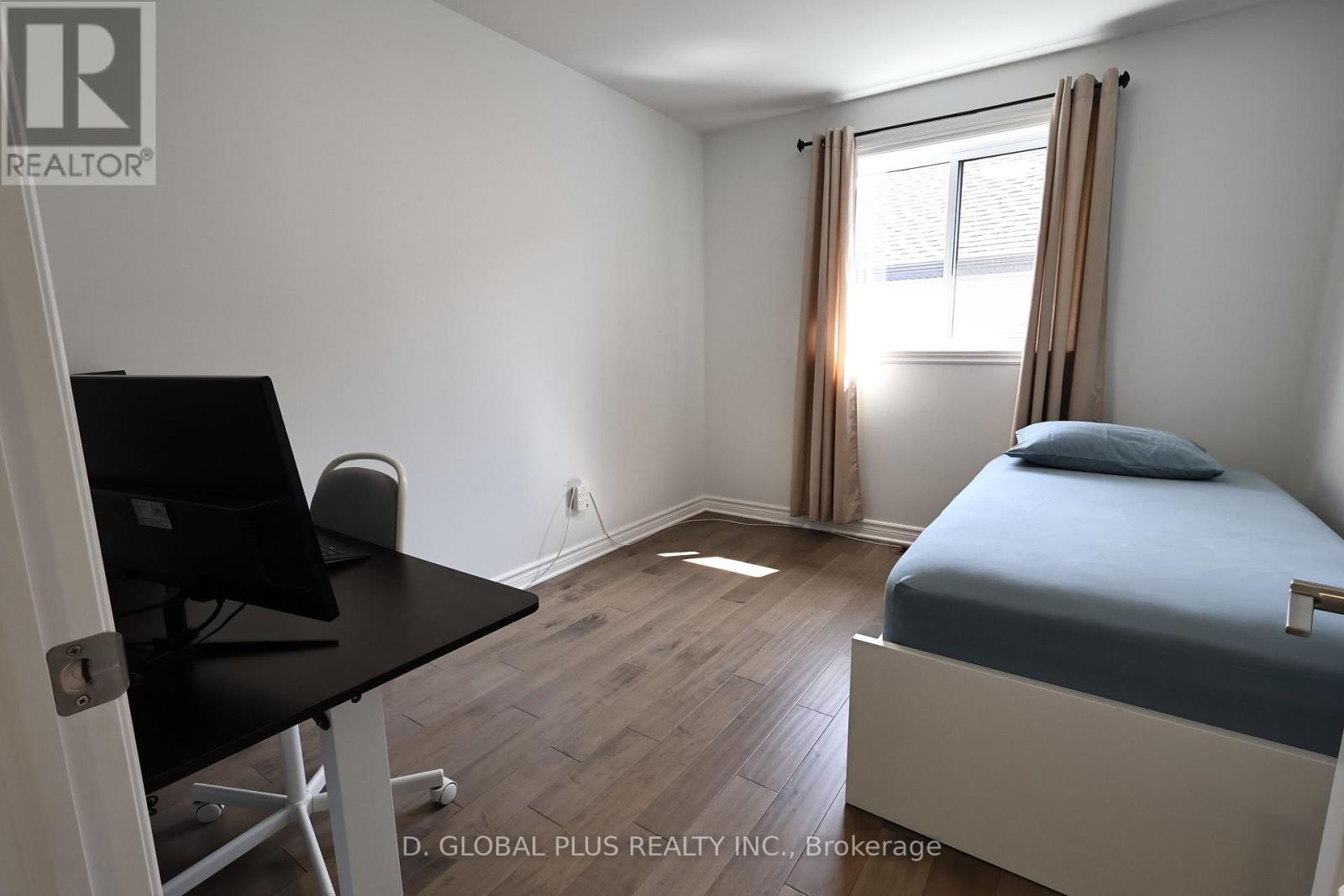 Photo 13 of 90 Cameron Crescent S, Cornwall ON