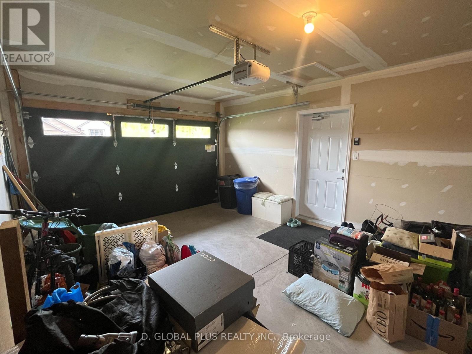 Photo 27 of 90 Cameron Crescent S, Cornwall ON
