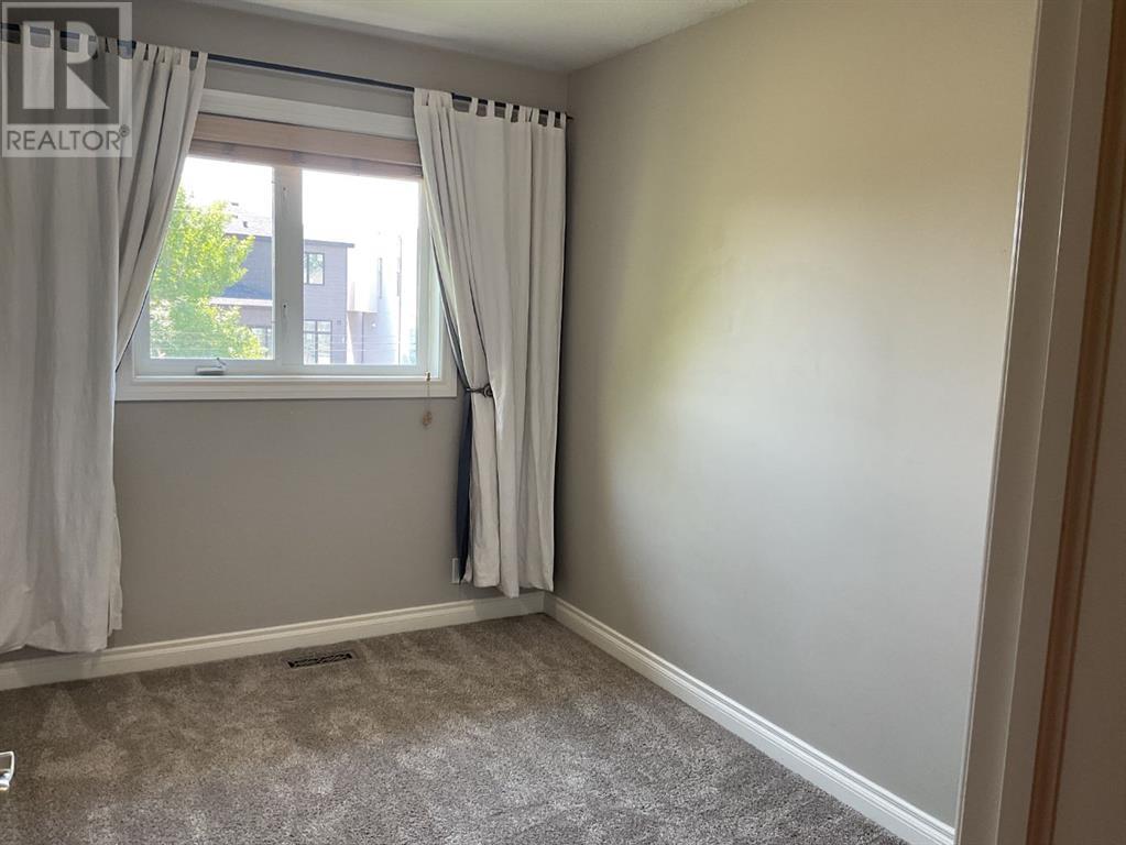 Single Family House for Sale in   Avenue SW South Calgary Calgary 