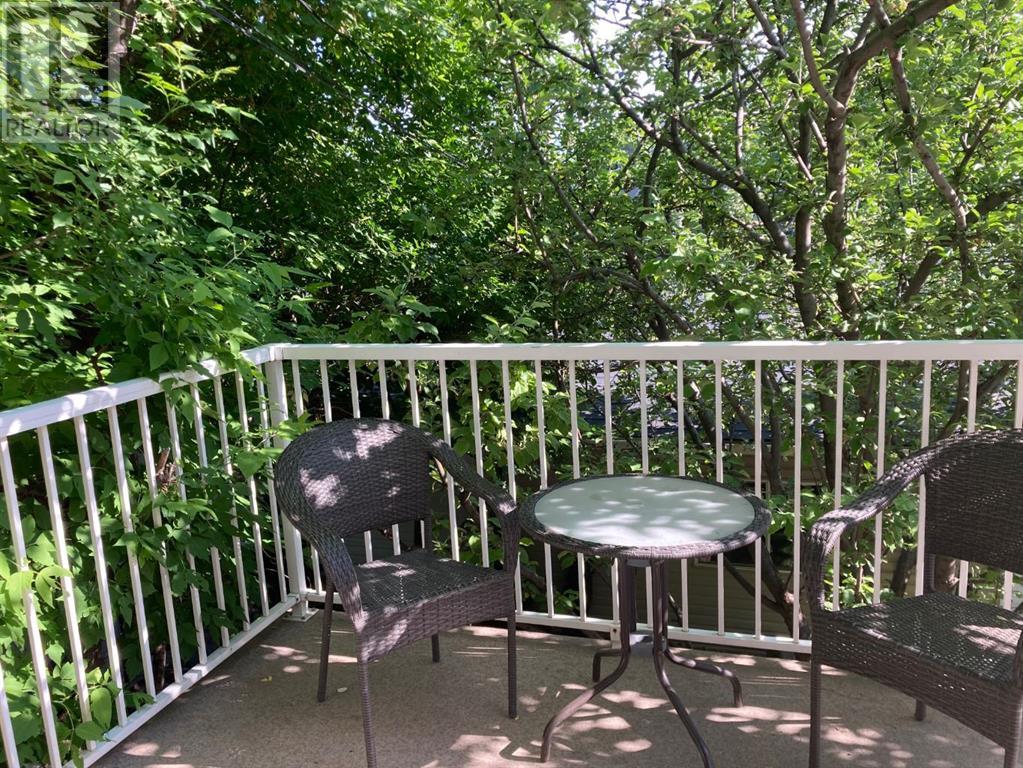 Single Family House for Sale in   Avenue SW South Calgary Calgary 