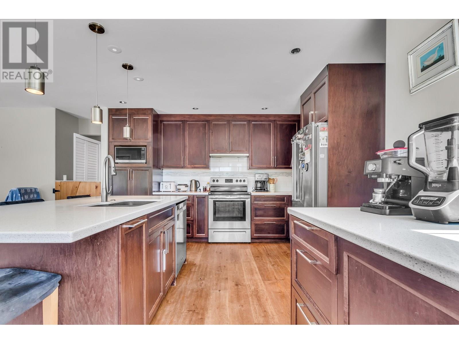 Photo 3 of 23547 108 Avenue, Maple Ridge BC
