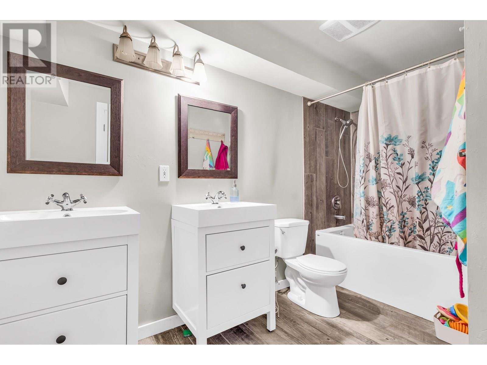 Photo 32 of 23547 108 Avenue, Maple Ridge BC