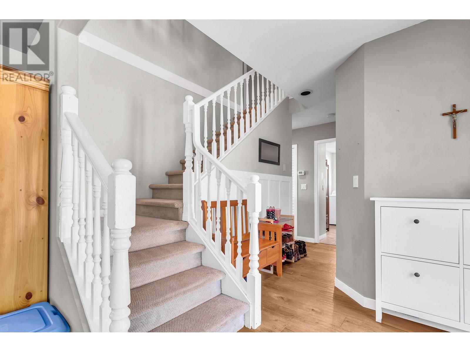 Photo 12 of 23547 108 Avenue, Maple Ridge BC