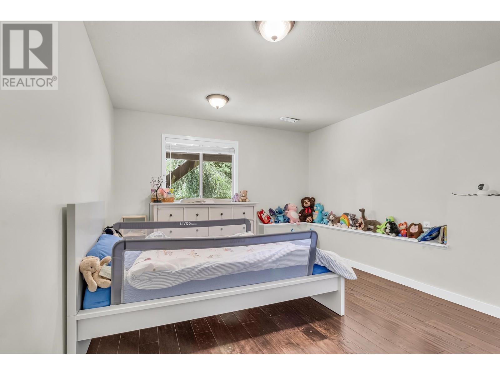 Photo 13 of 23547 108 Avenue, Maple Ridge BC