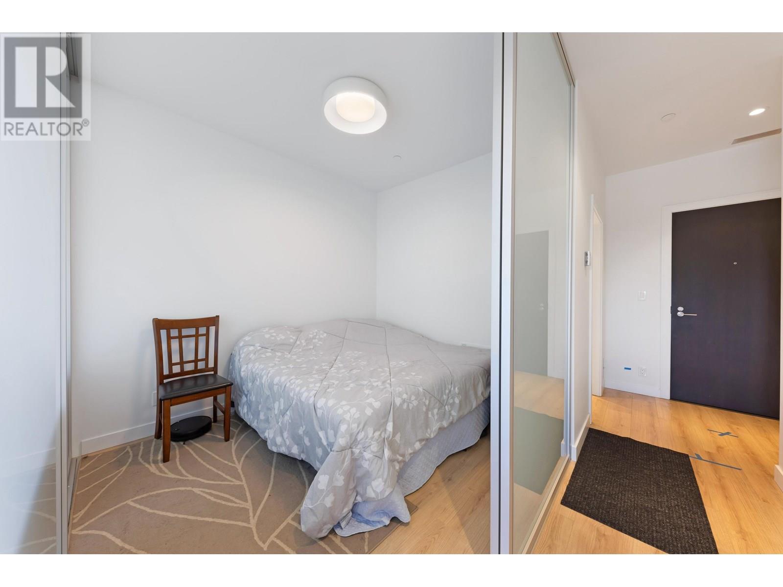 Photo 9 of 202 1500 Fern Street, North Vancouver BC