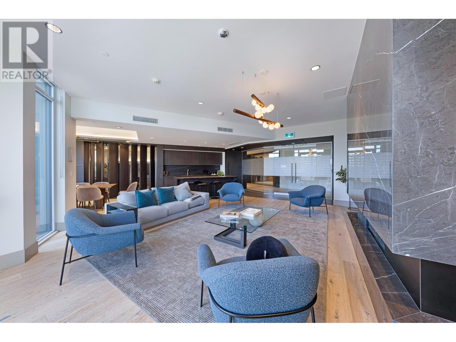 Photo 7 of 202 1500 Fern Street, North Vancouver BC