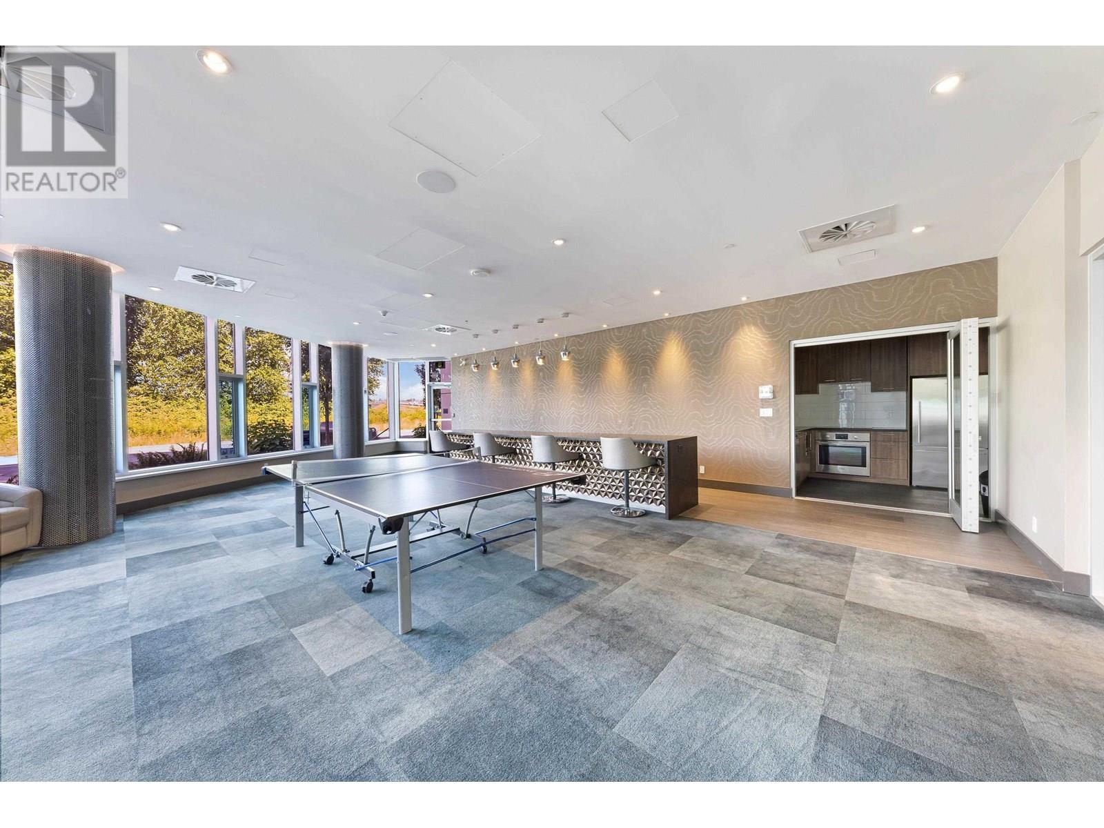 Photo 1 of 202 1500 Fern Street, North Vancouver BC