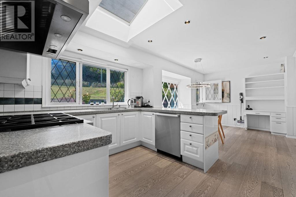 685 KING GEORGES WAY, West Vancouver
