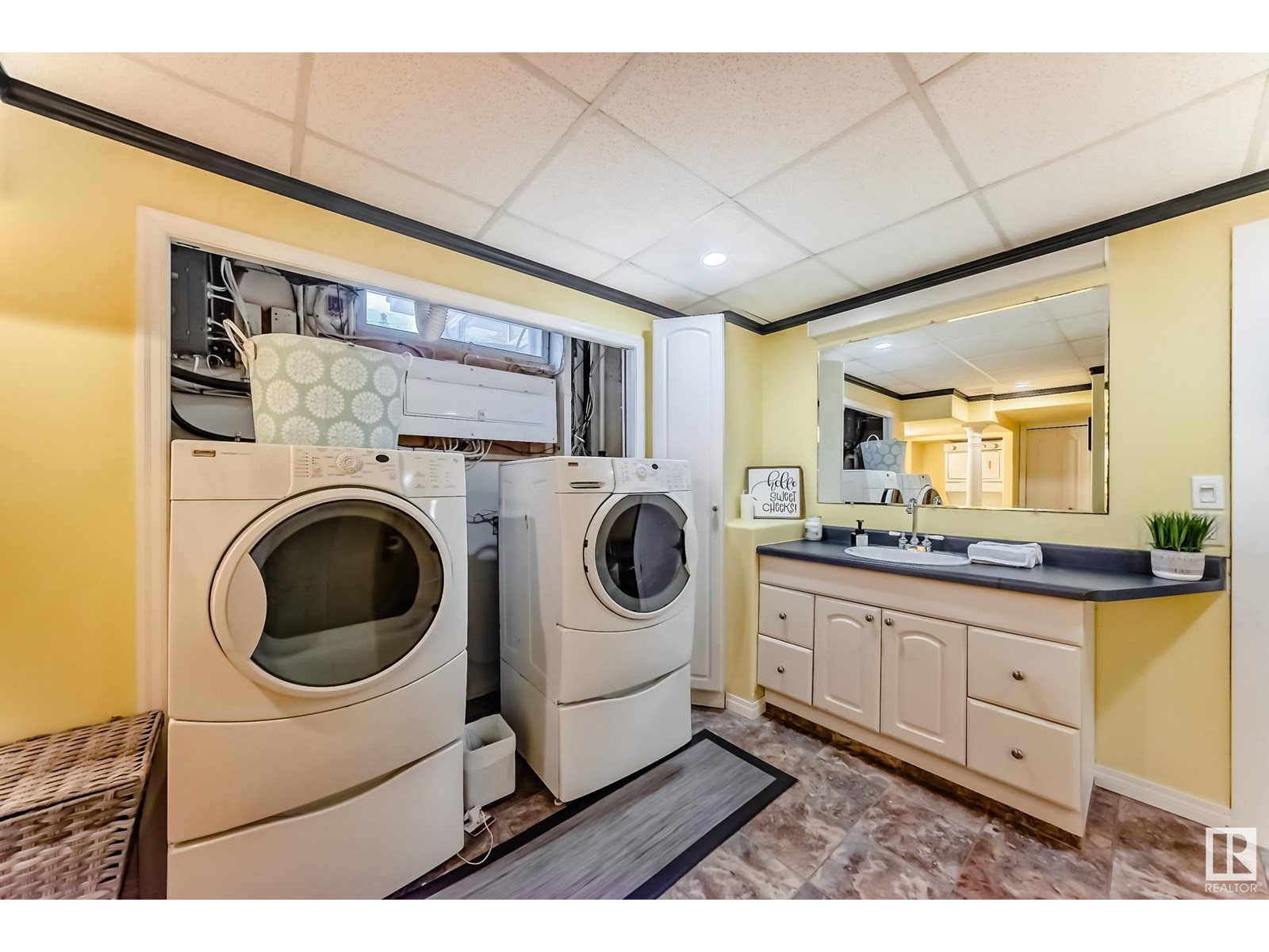 Photo 13 of 15226 81 Av Nw, Edmonton AB