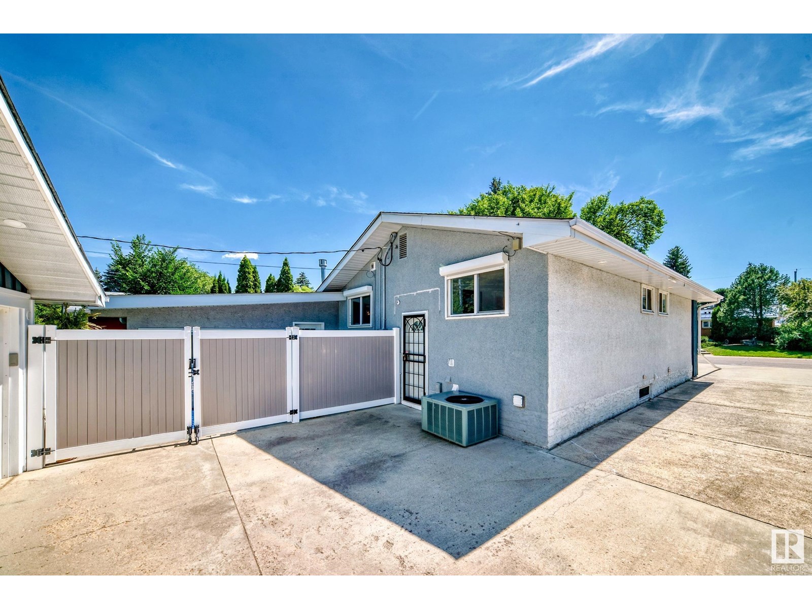 Photo 27 of 15226 81 Av Nw, Edmonton AB